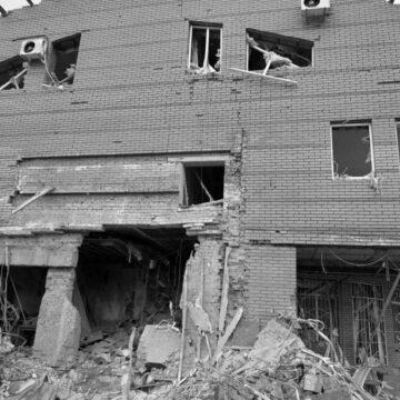 Окупанти вдарили ракетою по Запоріжжю, серед загиблих – дитина