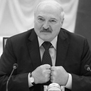 Лукашенко заявив, що війна Росії проти України можливо завершиться “внічию”