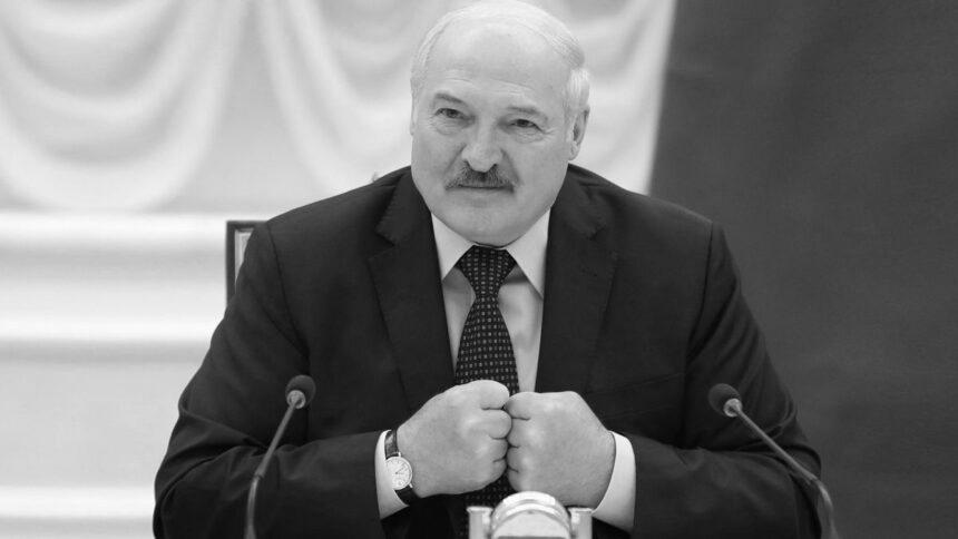 Лукашенко заявив, що війна Росії проти України можливо завершиться “внічию”