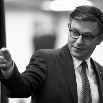 Спікер Джонсон зберіг місце у Палаті представників США