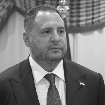 “Підірве шанс на мир”: Єрмак висловився щодо ідеї Путіна встановити “перемир’я” на 9 травня