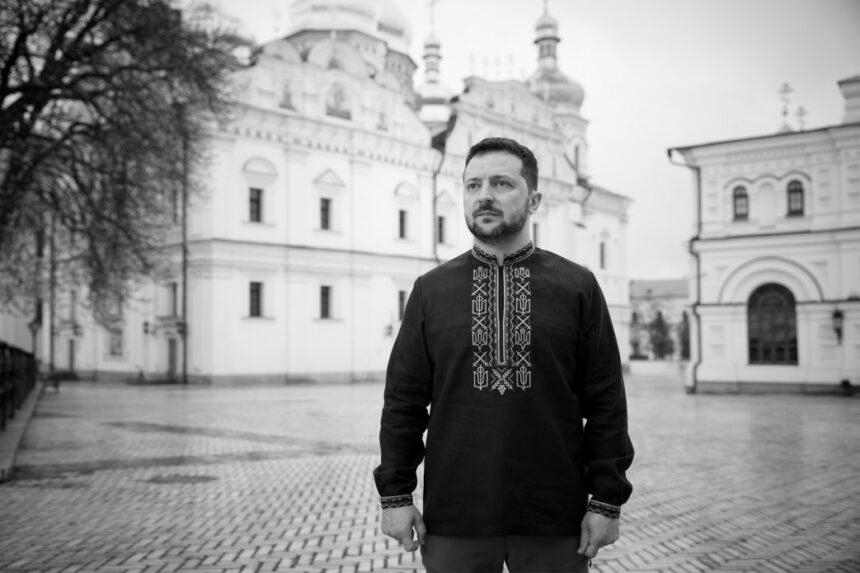 “Зло має свою годину, а Бог має свій день”: Зеленський привітав українців із Великоднем