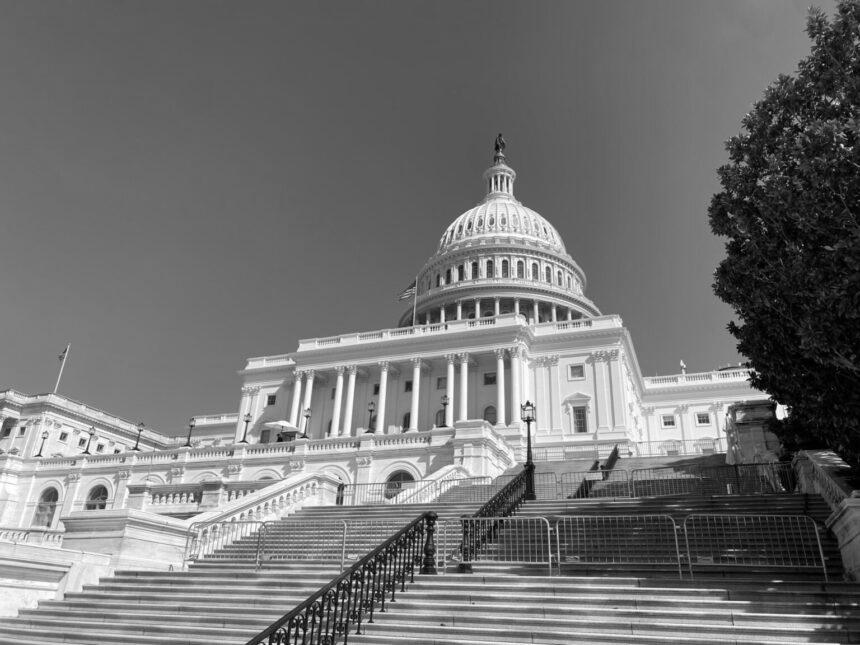 Росія повинна повернути викрадених українських дітей – Сенат США