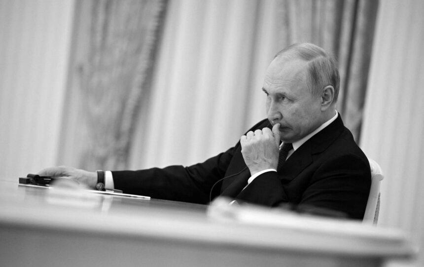 Путін готується до переговорів з позиції сили: NYT про ситуацію на фронті