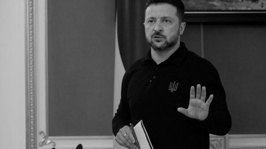 “Нам заважають ті, хто заглядає в бік Кремля”: Зеленський про вступ до ЄС