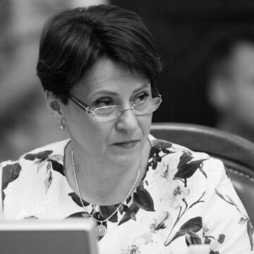 Народна депутатка Ніна Южаніна прокоментувала обшуки в квартирі сина