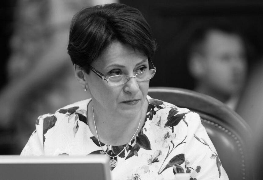 Народна депутатка Ніна Южаніна прокоментувала обшуки в квартирі сина