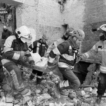 У Солом’янському районі Києва всю ніч безперервно тривали пошукові роботи