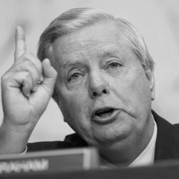 Сенатор Ліндсі Грем прокоментував заяву Медведєва та просуває санкції проти Росії