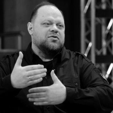 У Раді обговорюють можливе послаблення обмежень на виїзд чоловіків 18-24 років – спікер парламенту Стефанчук