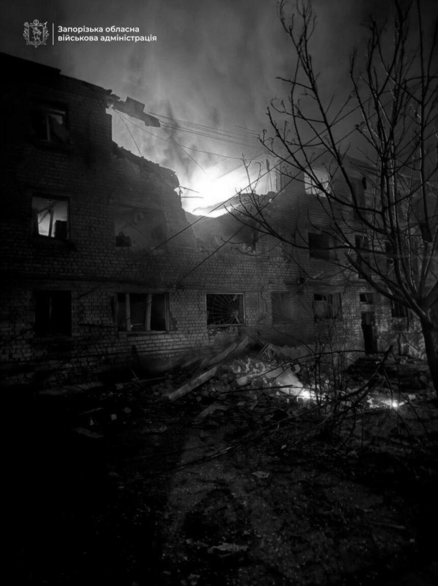 Запоріжжя зазнало атаки дронів: пошкоджено житлові будинки та підприємство
