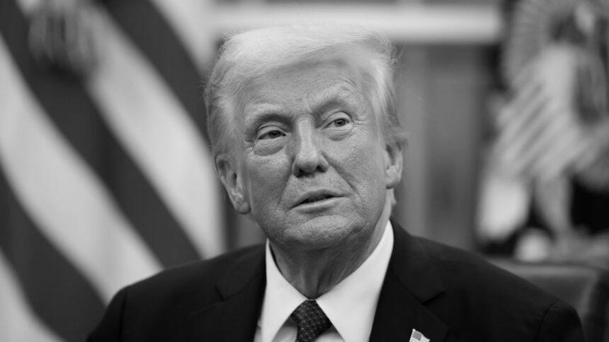 Трамп заявив про готовність США до ядерної війни з Росією через погрози Медведєва