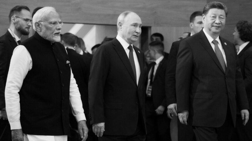 Моді за руку привів Путіна привітатися із Сі Цзіньпіном