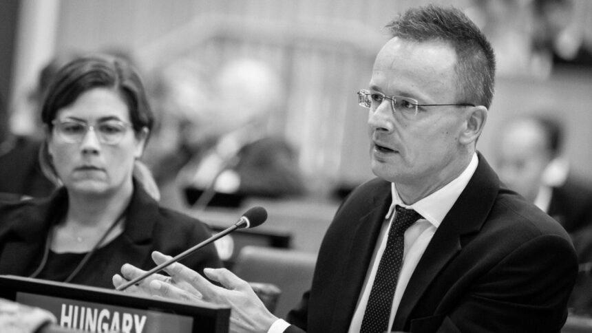 Глава МЗС Угорщини обурився словами Туска про підрив “Північних потоків”