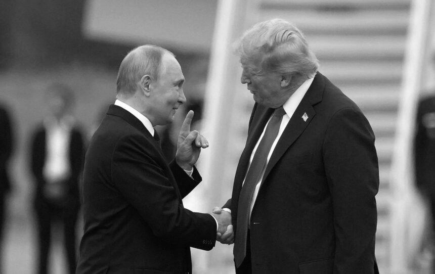 Трамп почав телефонну розмову з Путіним
