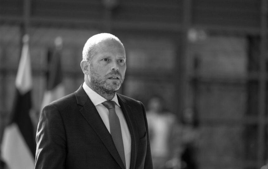 Бельгійський міністр відповів Медведєву словами Селени Гомес Бельгійський міністр відповів Медведєву словами Селени Гомес