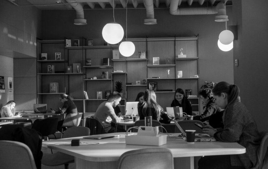 Погодинні відключення електроенергії скасовані на всій території України, - Міненерго Погодинні відключення електроенергії скасовані на всій території України, – Міненерго