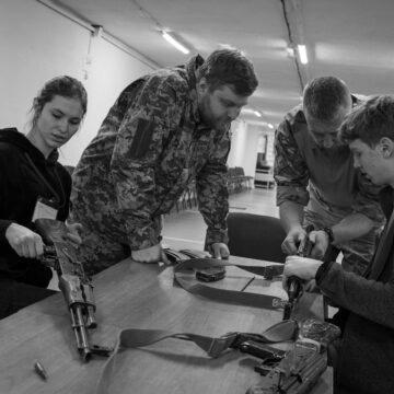 Інструктори у військових вишах отримуватимуть до 30 тисяч надбавки: деталі Інструктори у військових вишах отримуватимуть до 30 тисяч надбавки: деталі