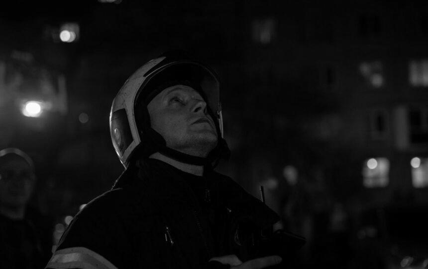 Окупанти атакували Запоріжжя: в адміністративній будівлі сталася пожежа (фото)