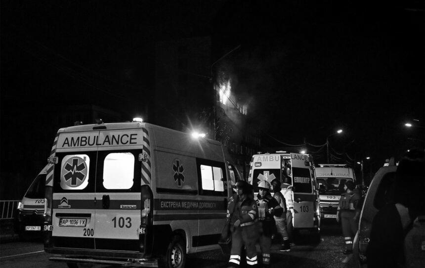 У Києві через ракетний обстріл є постраждалі: медики госпіталізували кількох людей У Києві через ракетний обстріл є постраждалі: медики госпіталізували кількох людей