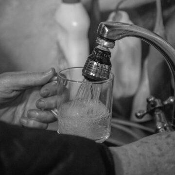 "Без тепла і води": наслідки удару РФ по Ладижину на Вінниччині “Без тепла і води”: наслідки удару РФ по Ладижину на Вінниччині