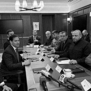 На столі перемовин у Маямі графік виборів в Україні та “обмін територіями”, – WSJ