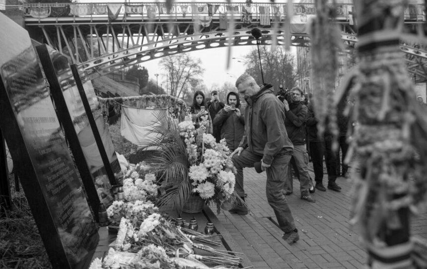 Кличко в річницю Майдану вшанував пам’ять Героїв Небесної Сотні Кличко в річницю Майдану вшанував пам’ять Героїв Небесної Сотні