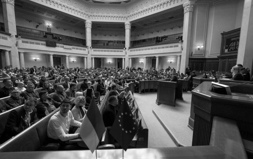 У "Слузі народу" заговорили про розвал монокоаліції на тлі справи Міндича? Що відомо У “Слузі народу” заговорили про розвал монокоаліції на тлі справи Міндича? Що відомо