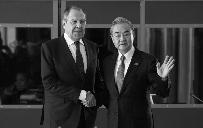 Перед зустріччю Віткоффа з Путіним у Москву приїхав топдипломат з Китаю