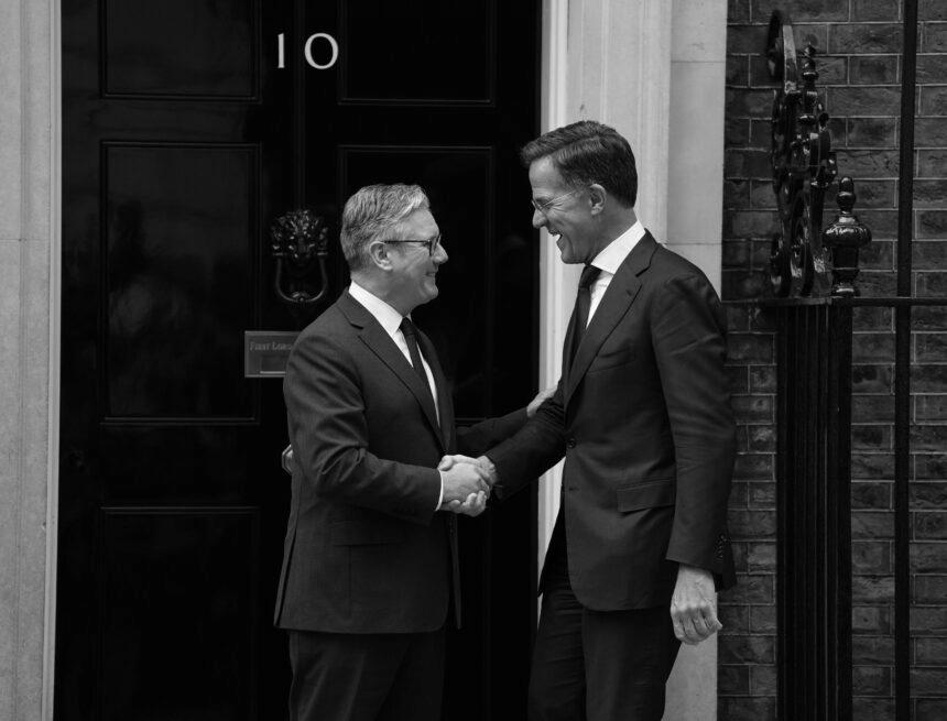 _-24088 Стармер і Рютте погодили координацію напередодні переговорів щодо мирного врегулювання в Україні