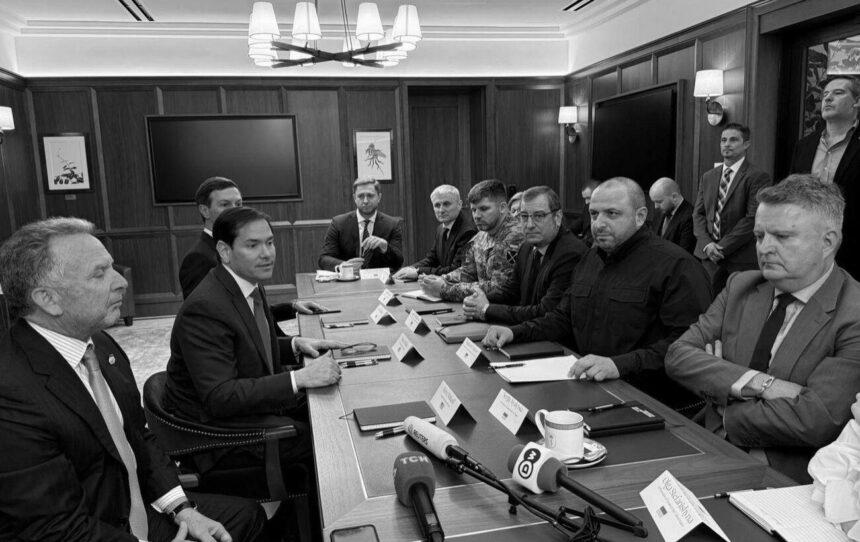 Мирний план США: головні підсумки зустрічі у Флориді перед поїздкою Віткоффа до Путіна Мирний план США: головні підсумки зустрічі у Флориді перед поїздкою Віткоффа до Путіна