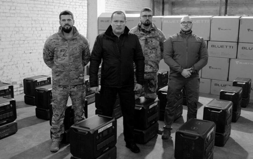 Бійці 81-ї бригади отримали від "Української команди" потужні зарядні станції, - Палатний Бійці 81-ї бригади отримали від “Української команди” потужні зарядні станції, – Палатний