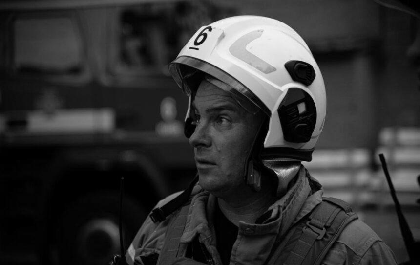 Росія вдарила по центру Харкова: дрон влучив у дах адмінбудівлі Росія вдарила по центру Харкова: дрон влучив у дах адмінбудівлі