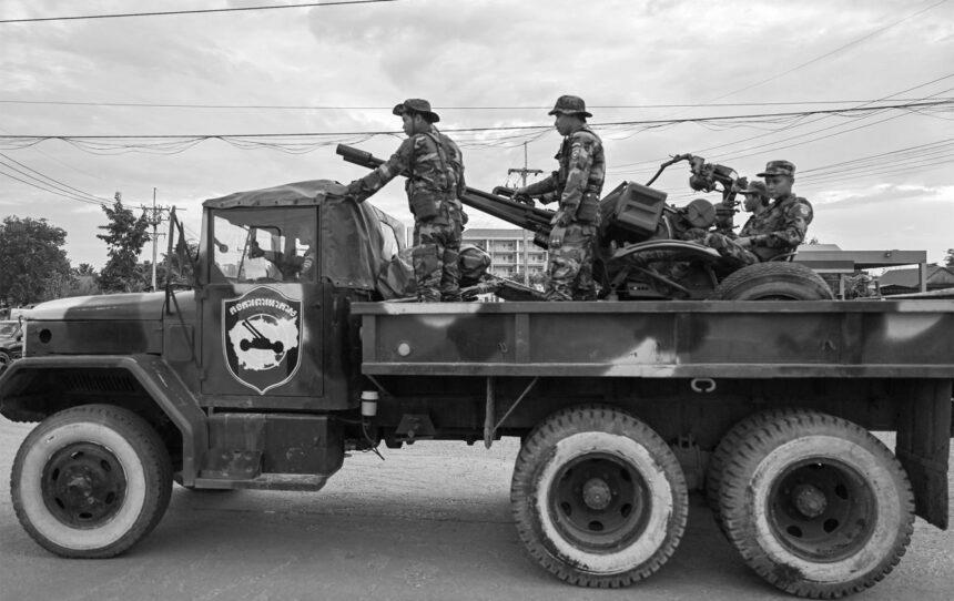 ВМС Таїланду почали операцію з витіснення солдатів Камбоджі в провінції Трат ВМС Таїланду почали операцію з витіснення солдатів Камбоджі в провінції Трат