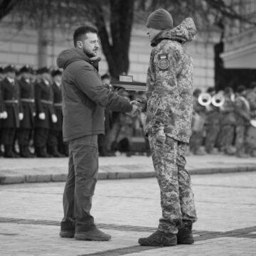 Зеленський обговорив потенціал СБУ із Героєм України, полковником Козаком Зеленський обговорив потенціал СБУ із Героєм України, полковником Козаком