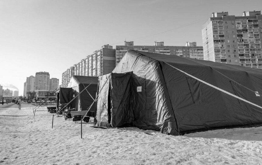 Тисячі будинків у Києві без опалення при -15 після атаки: глава МЗС звернувся до союзників