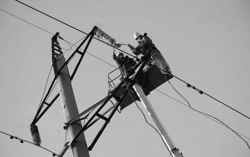 В Україні почали вводити аварійні відключення світла: де не діють графіки В Україні почали вводити аварійні відключення світла: де не діють графіки