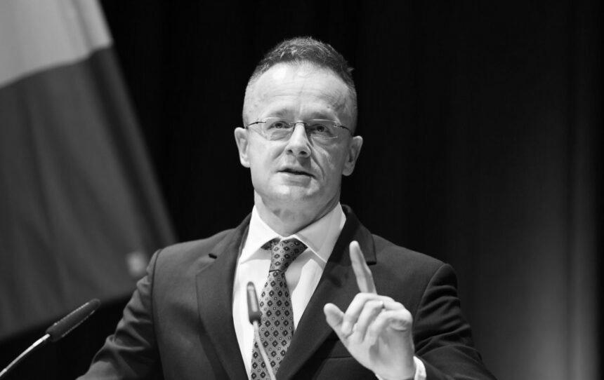 Угорщина продовжує скандалити з Україною: до Обрана підключився Сійярто Угорщина продовжує скандалити з Україною: до Обрана підключився Сійярто