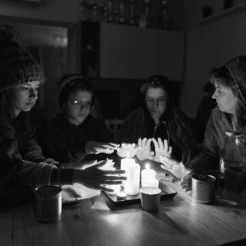 Київ переходить на тимчасові графіки відключень світла