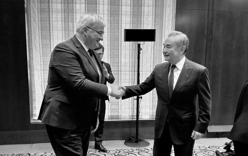 Сибіга готується до поїздки в Китай: у МЗС розкрили деталі домовленостей в Мюнхені