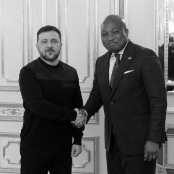 Глава МЗС Гани звернувся до Зеленського з незвичним проханням, - Bloomberg Глава МЗС Гани звернувся до Зеленського з незвичним проханням, – Bloomberg