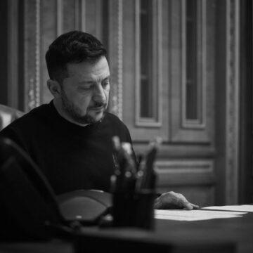Зеленський ввів у дію рішення РНБО про гарантії безпеки для України: що це означає Зеленський ввів у дію рішення РНБО про гарантії безпеки для України: що це означає