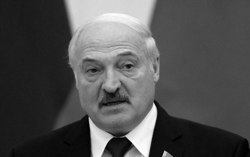 Україна ввела санкції проти Лукашенка