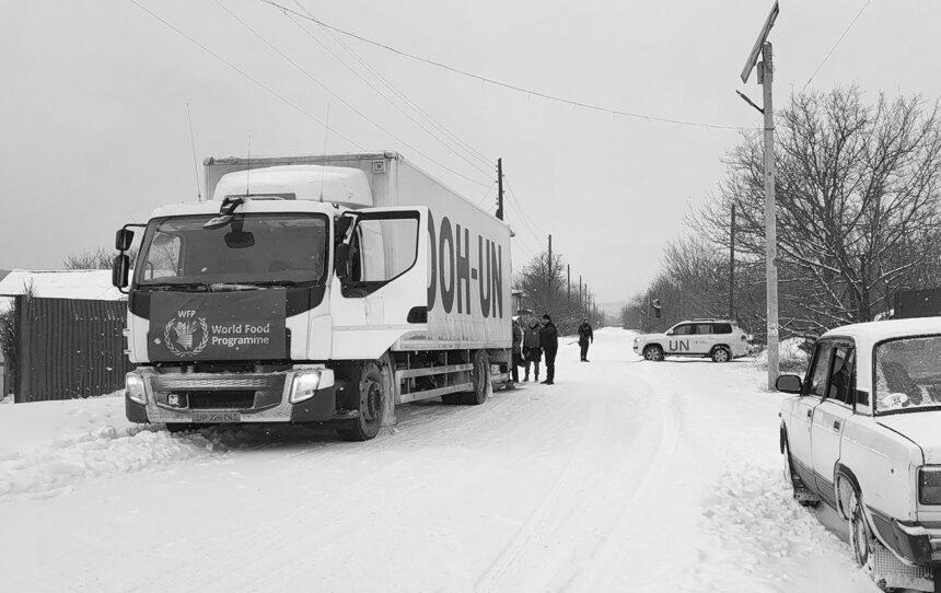 Гуманітарна допомога під загрозою: як атаки РФ і відключення світла зривають поставки