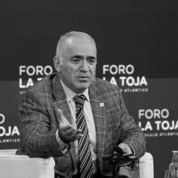 Каспаров запропонував створити на Заході "російський Тайвань" Каспаров запропонував створити на Заході “російський Тайвань”