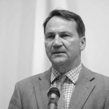 "Християнський обов’язок": Сікорський назвав шлях до примирення України та Польщі “Християнський обов’язок”: Сікорський назвав шлях до примирення України та Польщі