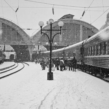 УЗ готує нові тарифи: для яких вагонів квитки подорожчають, а де ціна не зміниться УЗ готує нові тарифи: для яких вагонів квитки подорожчають, а де ціна не зміниться