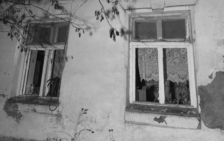 В Одесі тривога лунала майже всю ніч: у будинках та закладах освіти вибиті вікна (фото)