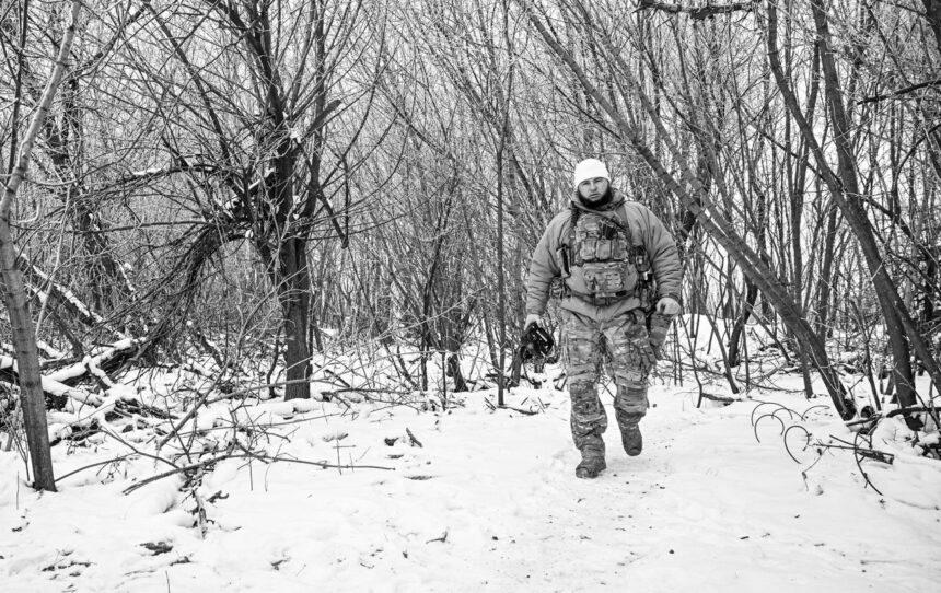 Українці розділилися щодо Донбасу: 52% проти поступок, 40% – за, – КМІС