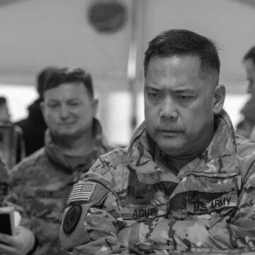 Генерал США у Києві отримав струс мозку після літра чачі та загубив секретні карти Генерал США у Києві отримав струс мозку після літра чачі та загубив секретні карти